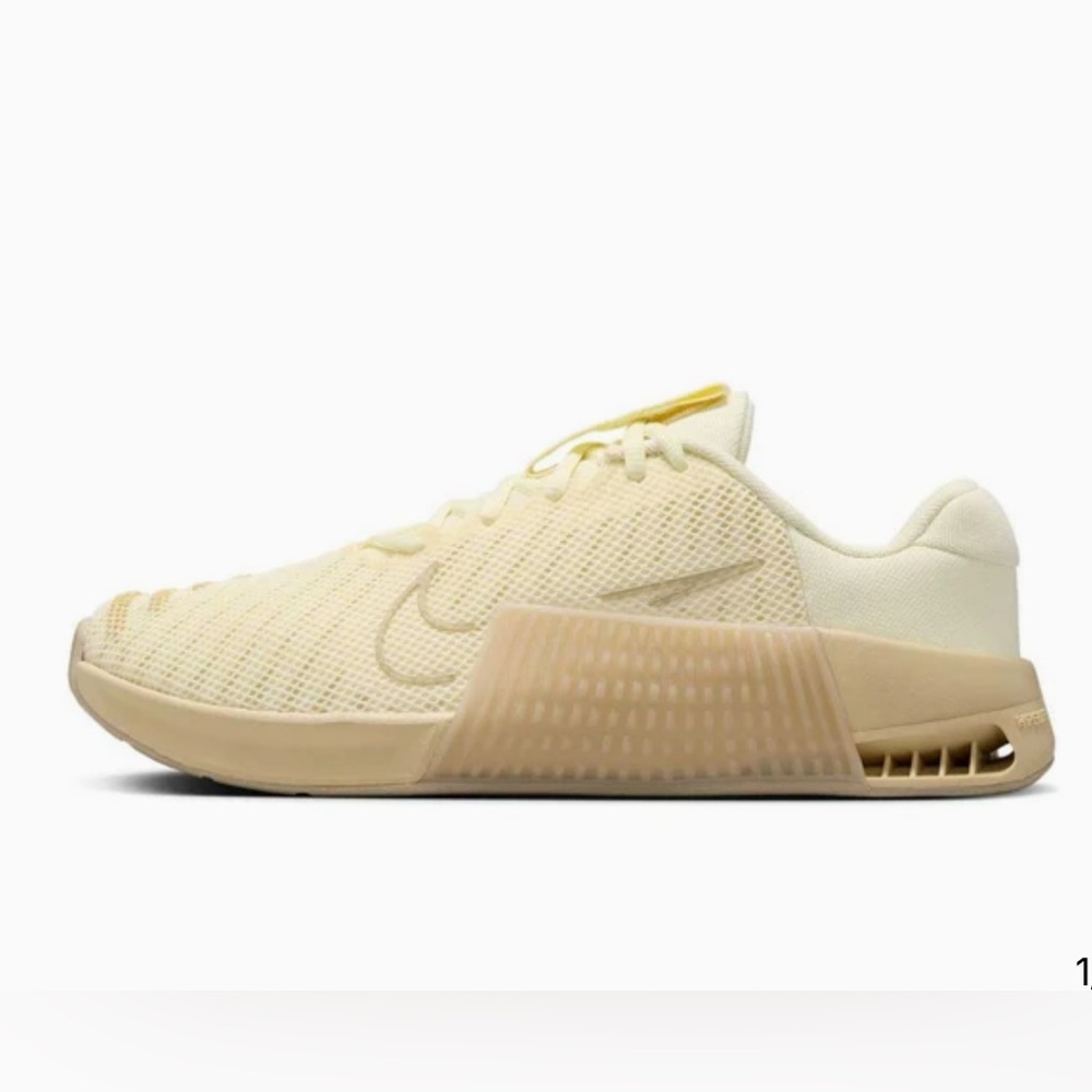 Nike Women’s Metcon 9 size 7.5